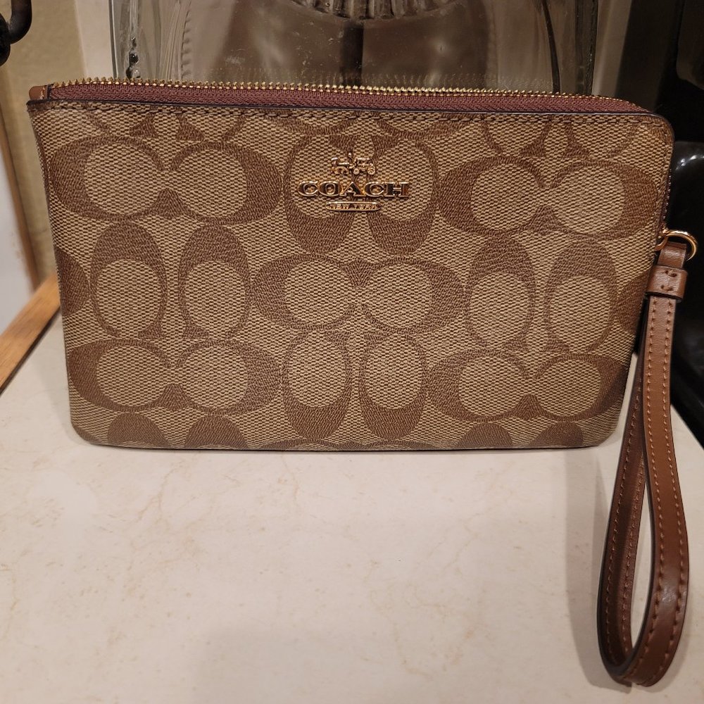 Coach Signature Canvas Medium Wristlet